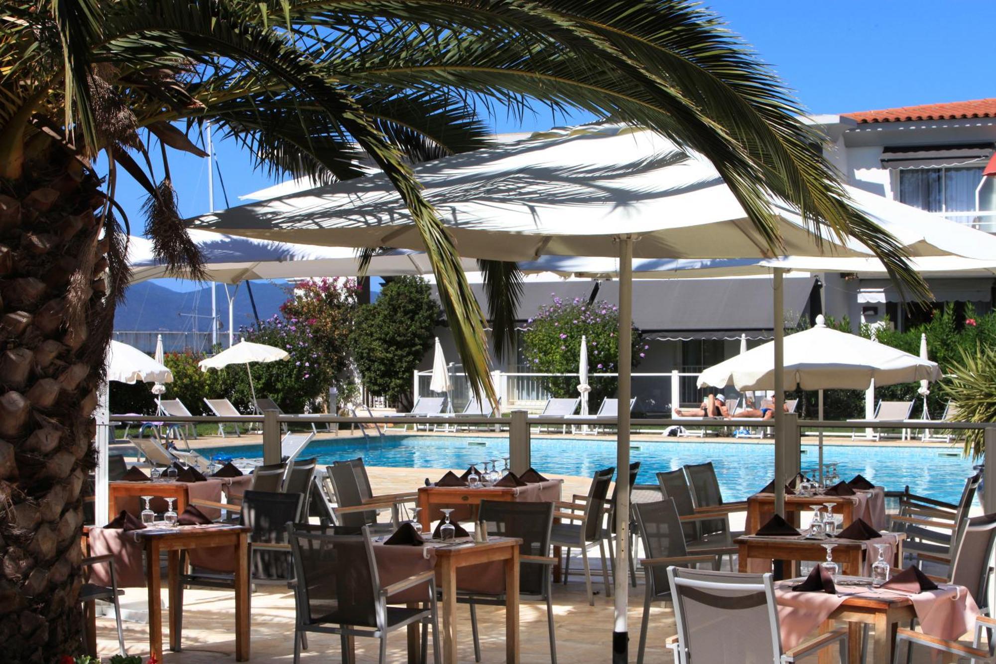 Best Western Plus La Marina Saint-Raphaël Restaurant foto