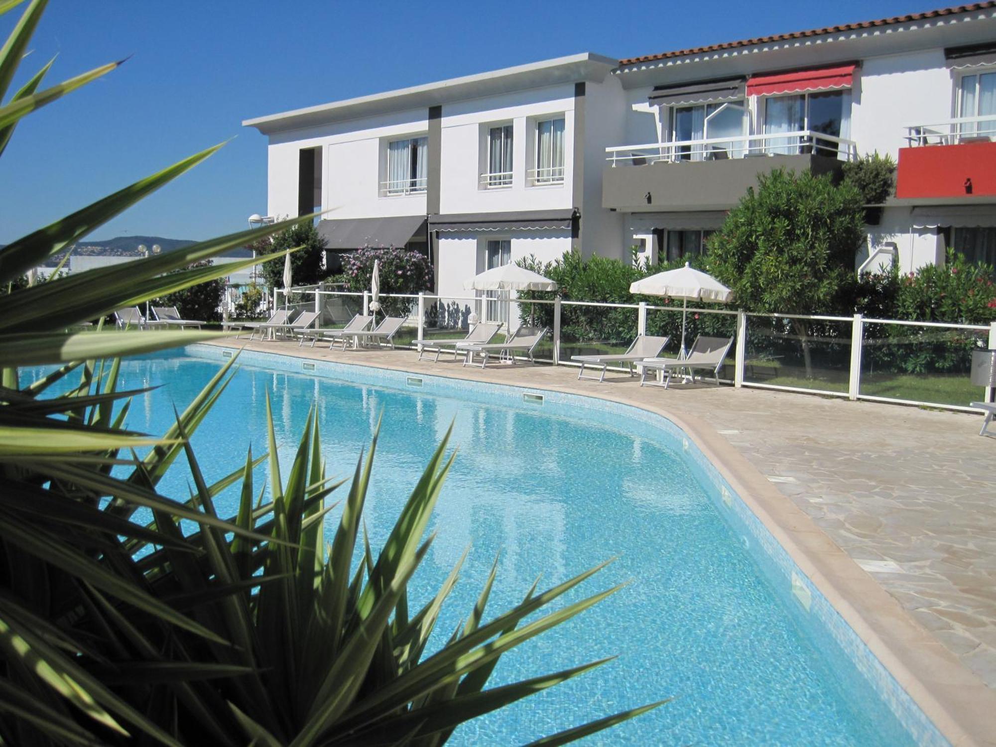 Best Western Plus La Marina Saint-Raphaël Buitenkant foto