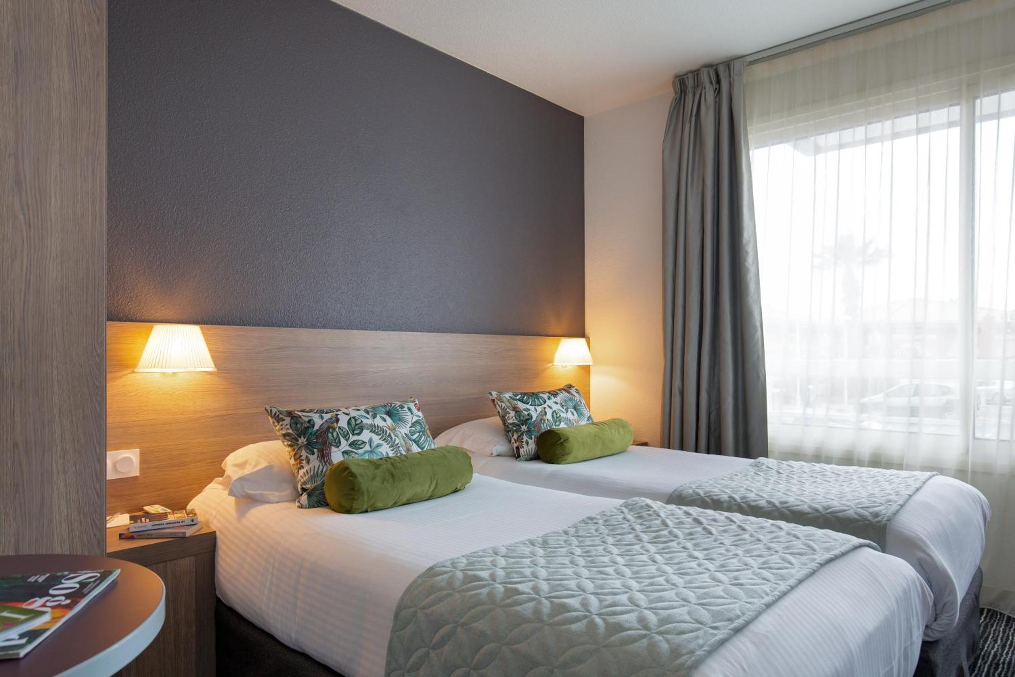 Best Western Plus La Marina Saint-Raphaël Buitenkant foto